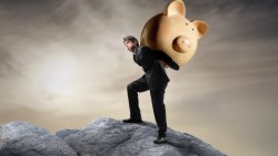 台股站上14000點，但這檔基金表現比大盤更好，創下今年以來報酬率50%佳績！