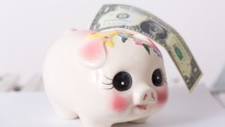 存第一桶金太難？從每月1千元開始…把薪水分3信封，傻存百萬