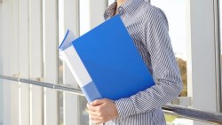 勞部調查：青年勞工平均薪資3.2萬，逾6成曾加薪