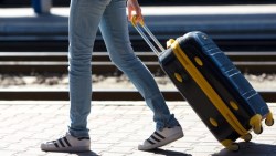 保額僅10萬，恐連醫療專機都坐不起！旅平險別省，海外急難救助保障要分3份