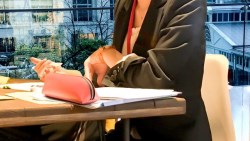 是懷才不遇還是紙老虎？頂尖名校畢業薪水只有36K...台灣年輕人出走中國是唯一解？