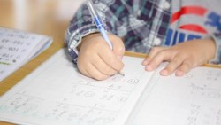 孩童家庭防疫補貼1萬元，25.8萬人已入帳！18日開放ATM申領