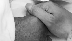 小兒子不孝順，只想把錢留給大兒子可以嗎...律師：注意特留分規定！