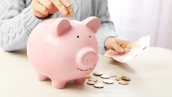 還在用意志力存錢？艾蜜莉：善用第3種方法，高效養胖你的荷包